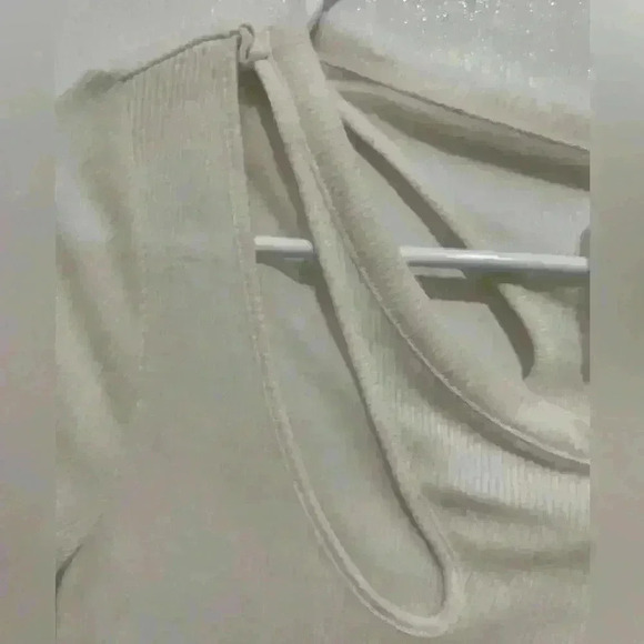 Alo open shoulder top ribbed peak long sleeve ivory size xs small - Picture 3 of 5